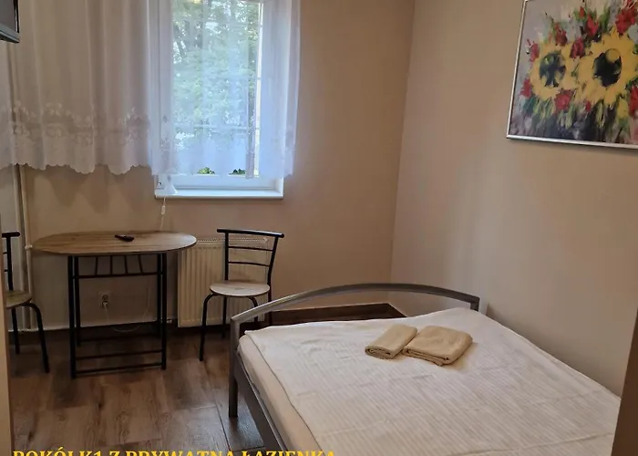 Centrum Noclegowe Ii Hostel *