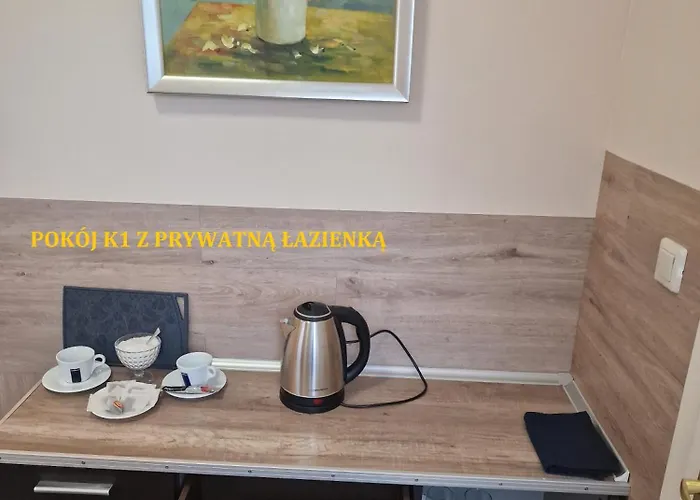 호스텔 Centrum Noclegowe Ii *