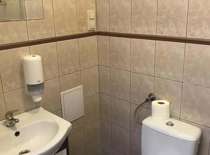 Hostel Centrum Noclegowe Ii *